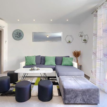 Apartment Joy By Interhome Пула Екстериор снимка