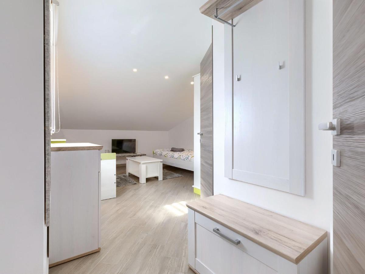 Apartment Joy By Interhome Пула Екстериор снимка